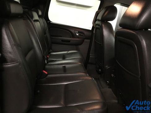 Used 2012 Chevrolet Avalanche LTZ image 33