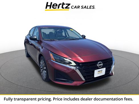 Used 2025 Nissan Altima 2.5 SV FWD image 1