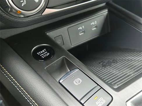 New 2025 Nissan Kicks SV w/ SV Premium Package image 23