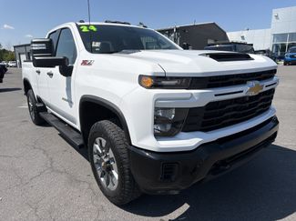 Used 2024 Chevrolet Silverado 2500 Custom w/ Custom Value Package AWD/4WD video 1