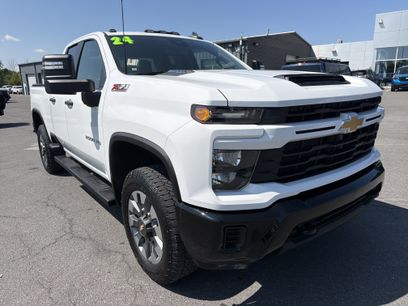 Used 2024 Chevrolet Silverado 2500 Custom w/ Custom Value Package