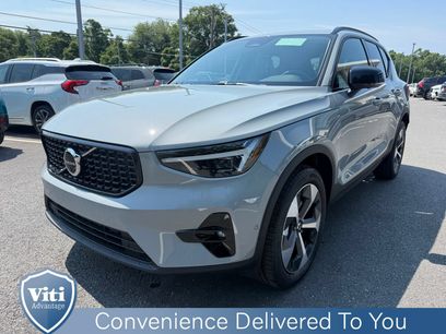New 2026 Volvo XC40 B5 Plus w/ Protection Package Premier
