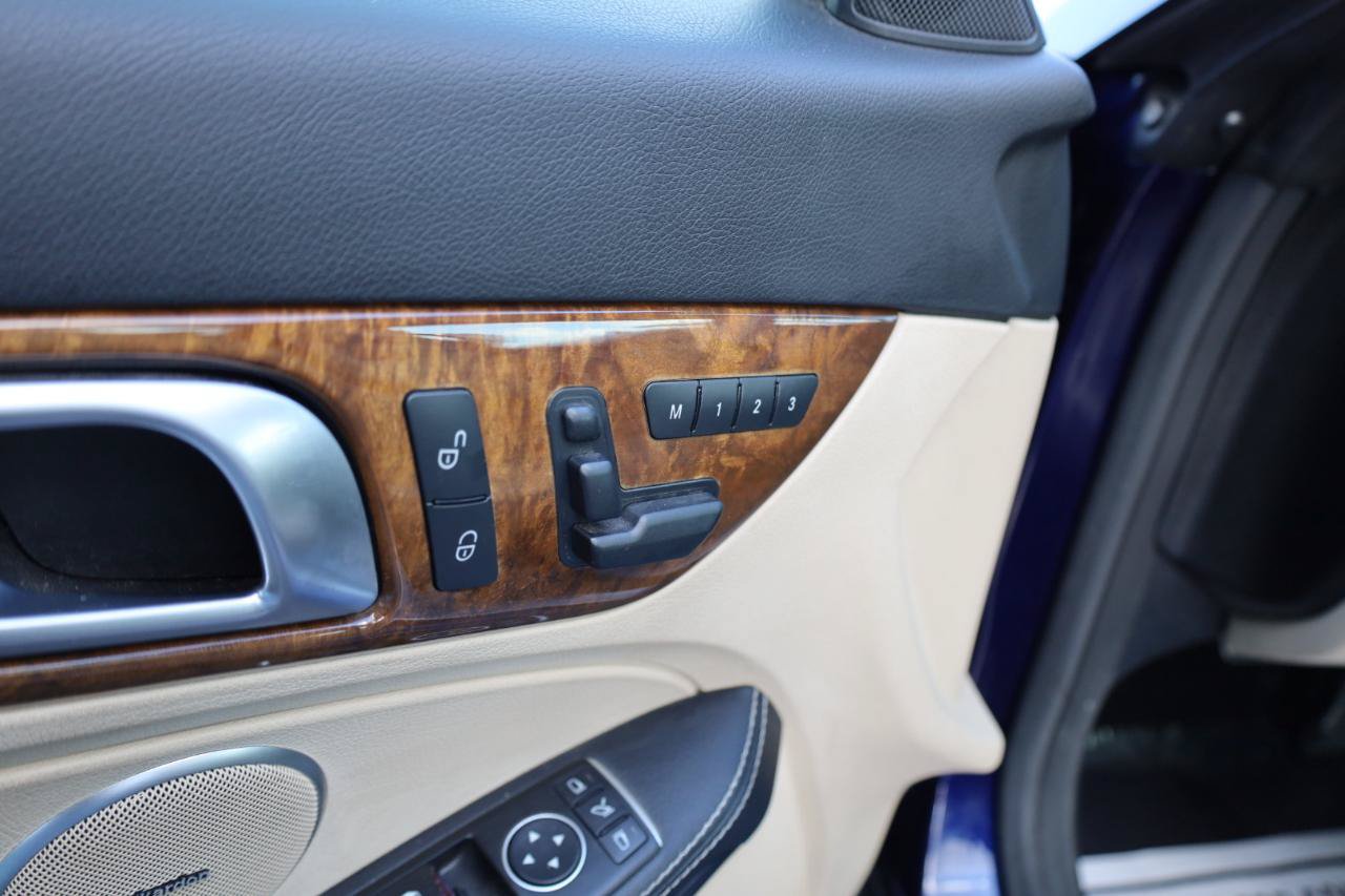 Used 2015 Mercedes-Benz SLK 350 image 6