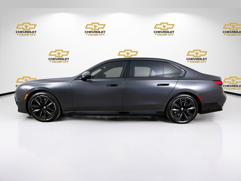 Used 2026 BMW 740i w/ Premium Package image 4