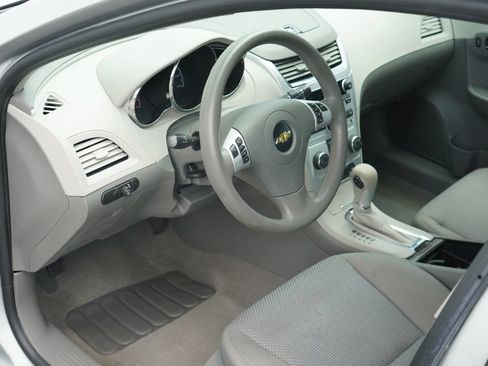 Used 2011 Chevrolet Malibu LS FWD image 10