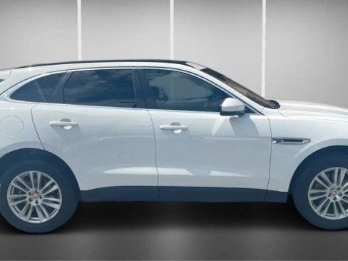 Used 2018 Jaguar F-PACE Prestige AWD/4WD image 2