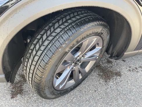 New 2026 Ford Explorer Active w/ Active Comfort Package AWD/4WD image 10