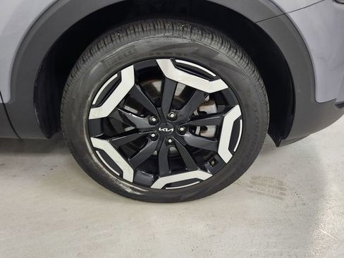 Used 2025 Kia Telluride S AWD/4WD image 9