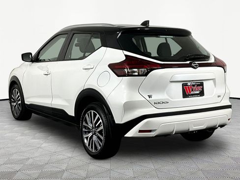 Used 2024 Nissan Kicks SV FWD image 4