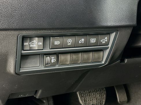 Used 2026 Toyota Tundra SR5 w/ SR5 Convenience Package AWD/4WD image 17