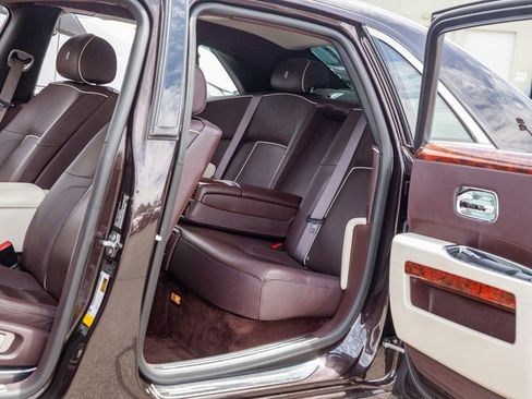 Used 2013 Rolls-Royce Ghost image 16