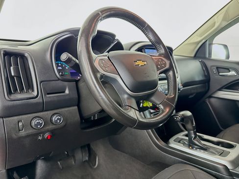 Used 2020 Chevrolet Colorado LT image 21