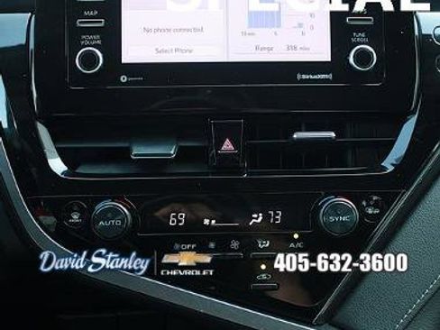 Used 2024 Toyota Camry SE image 17