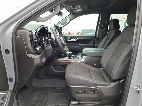 Used 2024 Chevrolet Silverado 1500 LT w/ Z71 Off-Road Package image 13