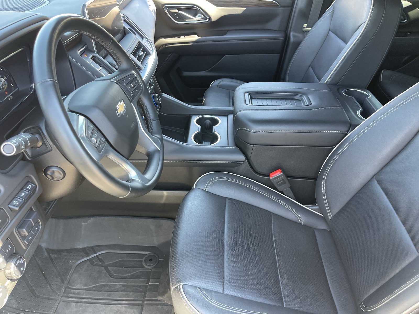 Used 2024 Chevrolet Tahoe Premier w/ Premium Package AWD/4WD image 22