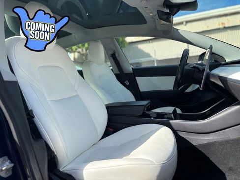Used 2019 Tesla Model 3 Standard Range RWD image 13