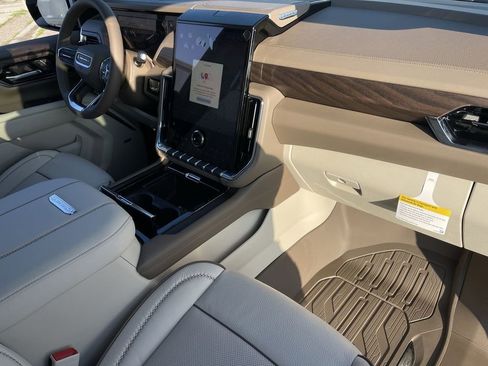 New 2026 GMC Yukon XL Denali w/ LPO, Floor Liner Package image 29