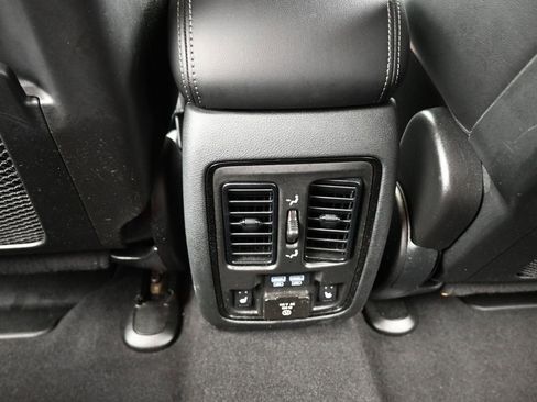 Used 2022 Dodge Durango GT image 37