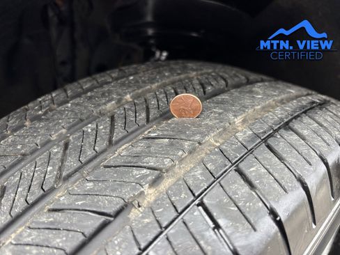 Used 2021 Toyota Sienna Platinum image 14