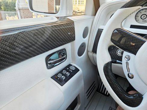Used 2007 Rolls-Royce Phantom Sedan RWD image 14