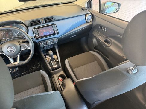 Used 2025 Nissan Versa SV FWD image 33