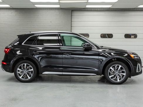 Used 2022 Audi Q5 2.0T Premium Plus image 3