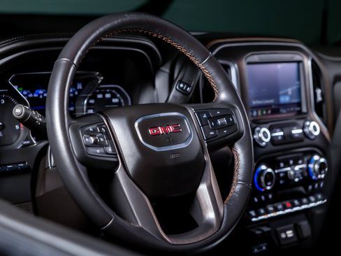 Used 2021 GMC Sierra 2500 AT4 w/ AT4 Premium Plus Package AWD/4WD image 38