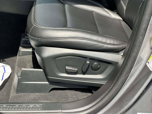 Certified 2023 Ford Explorer XLT w/ Equipment Group 202A AWD/4WD image 16