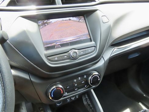 Used 2023 Chevrolet TrailBlazer LT w/ Driver Confidence Package AWD/4WD image 21