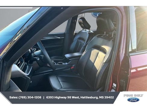Used 2025 Jeep Grand Cherokee Limited w/ Black Appearance Package AWD/4WD image 19