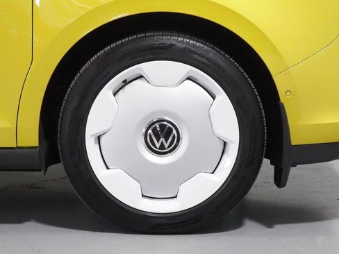 Used 2025 Volkswagen ID. Buzz 1st Edition image 49