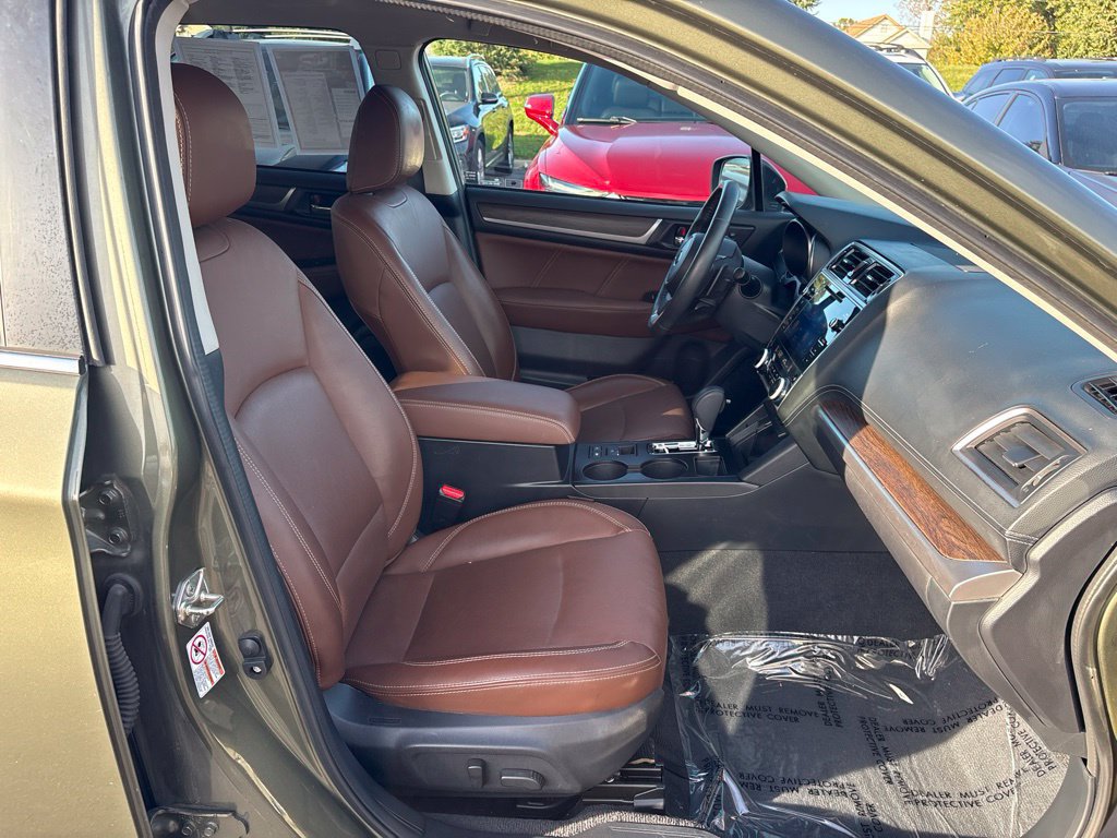 Used 2019 Subaru Outback 2.5i Touring w/ Popular Package #3A AWD/4WD image 8