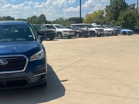 Used 2021 Subaru Ascent Premium w/ Sport Package AWD/4WD image 3