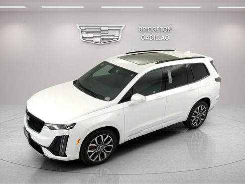 New 2025 Cadillac XT6 Sport w/ LPO, Floor Liner Package image 10