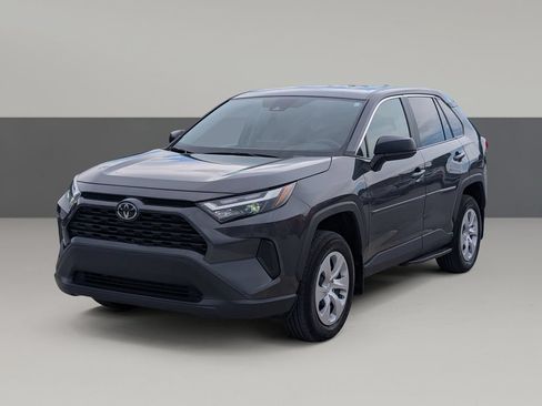 Used 2025 Toyota RAV4 LE FWD image 5