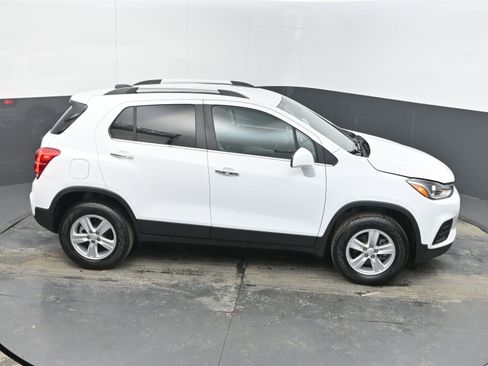 Used 2019 Chevrolet Trax LT w/ LT Convenience Package image 36