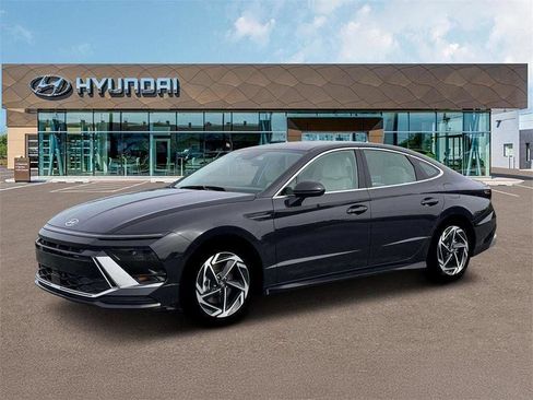 Certified 2026 Hyundai Sonata SEL AWD/4WD image 2
