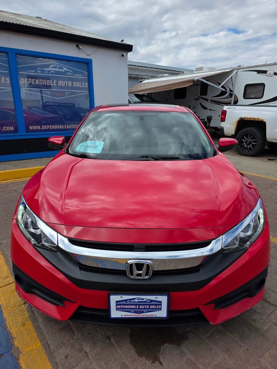 Used 2018 Honda Civic EX-T image 2