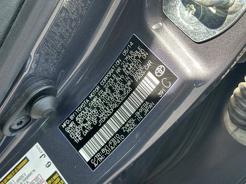 Used 2014 Toyota Prius Plug-In Hybrid image 28