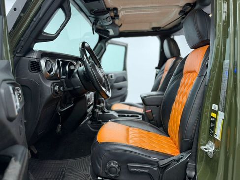 Used 2021 Jeep Wrangler Unlimited Sahara w/ Uconnect 4C Nav & Sound Group AWD/4WD image 35