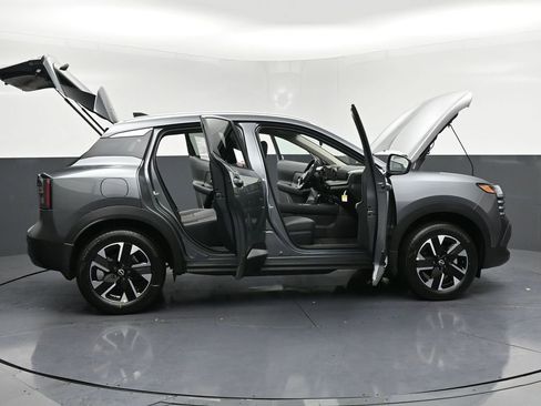 New 2026 Nissan Kicks SV w/ SV Premium Package AWD/4WD image 33