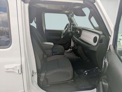 Used 2025 Jeep Wrangler Unlimited Sport AWD/4WD image 22
