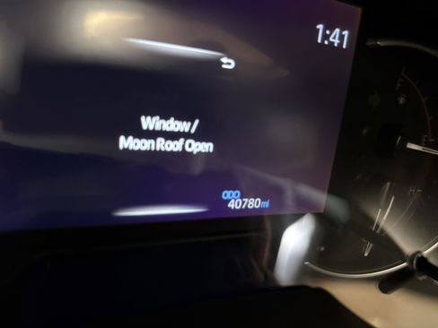 Used 2023 Toyota RAV4 XLE Premium image 6