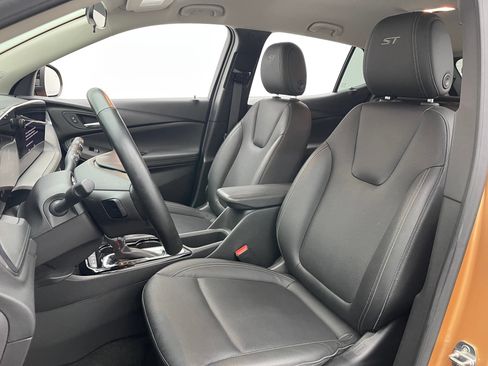 Used 2024 Buick Encore GX Sport Touring w/ Comfort Package AWD/4WD image 18