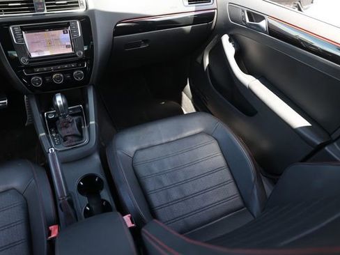 Used 2017 Volkswagen Jetta GLI image 24