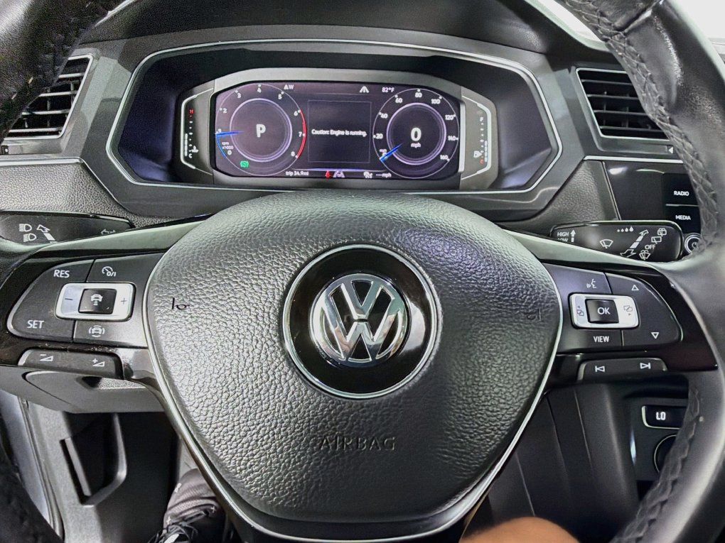 Used 2019 Volkswagen Tiguan SEL w/ 3rd Row Seat Package AWD/4WD image 16