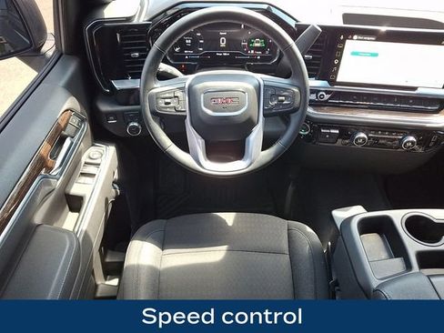 Used 2025 GMC Sierra 1500 Elevation AWD/4WD image 3