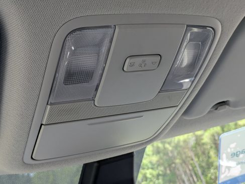Used 2025 Kia Soul LX FWD image 21
