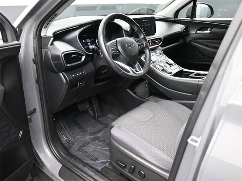 Used 2023 Hyundai Santa Fe SEL image 2