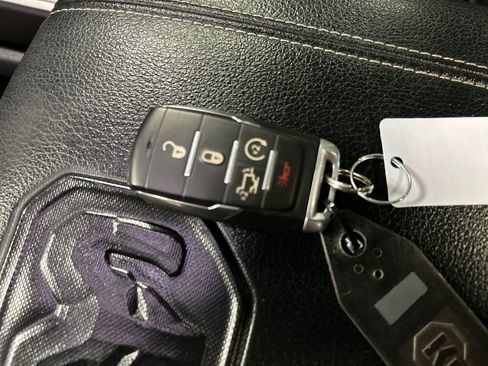 Used 2019 RAM 1500 Laramie image 22